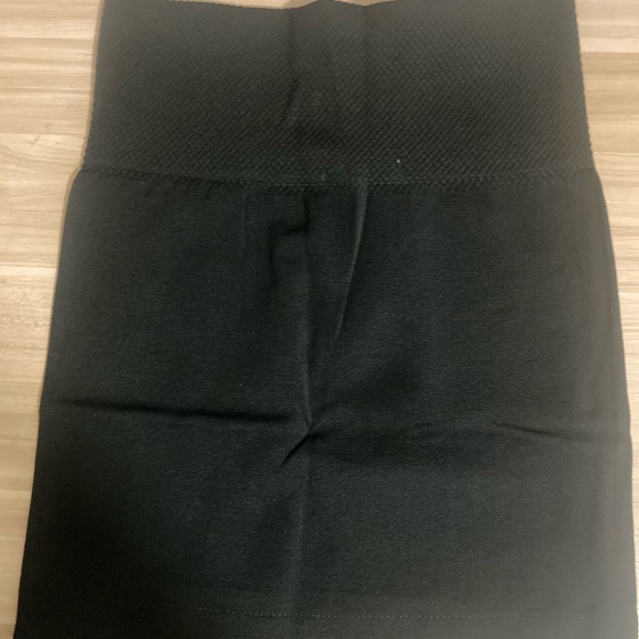 Lot of 3 S/M mini Connection 18 Skirt Sexy Fits Size 2-8 Spandex Zipper Body-con - Picture 9 of 11